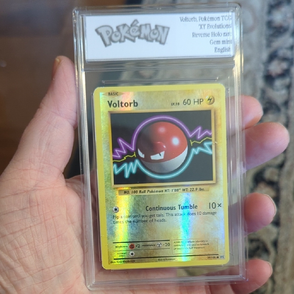 Pokémon Voltorb Holo Card